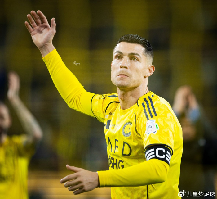 杏彩体育平台-1:0！3连胜！还差5分！有点可惜，C罗凌空射门击中横梁|克里斯蒂亚诺·罗纳尔多|西马坎|罗伯托·马丁内斯|利雅得胜利足球俱乐部|胜利_新浪体育_新浪新闻