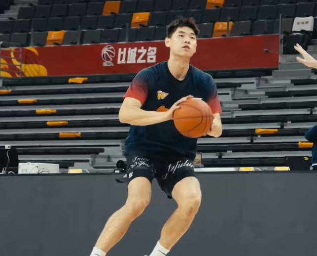 崔永熙自宣！亲承复出倒计时，对广东持球与防守的加成会非常大！|杜锋|球迷|本土球员|球员|球队_新浪体育_新浪新闻